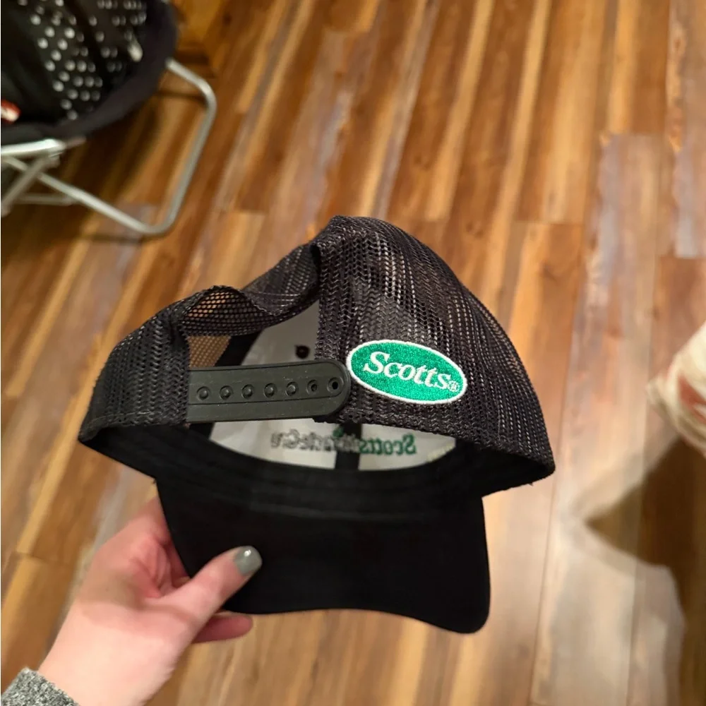Men’s hat - Picture 3 of 3